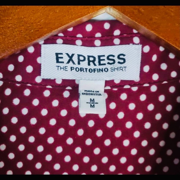 Red express shirt with white polka dots - Picture 1 of 3